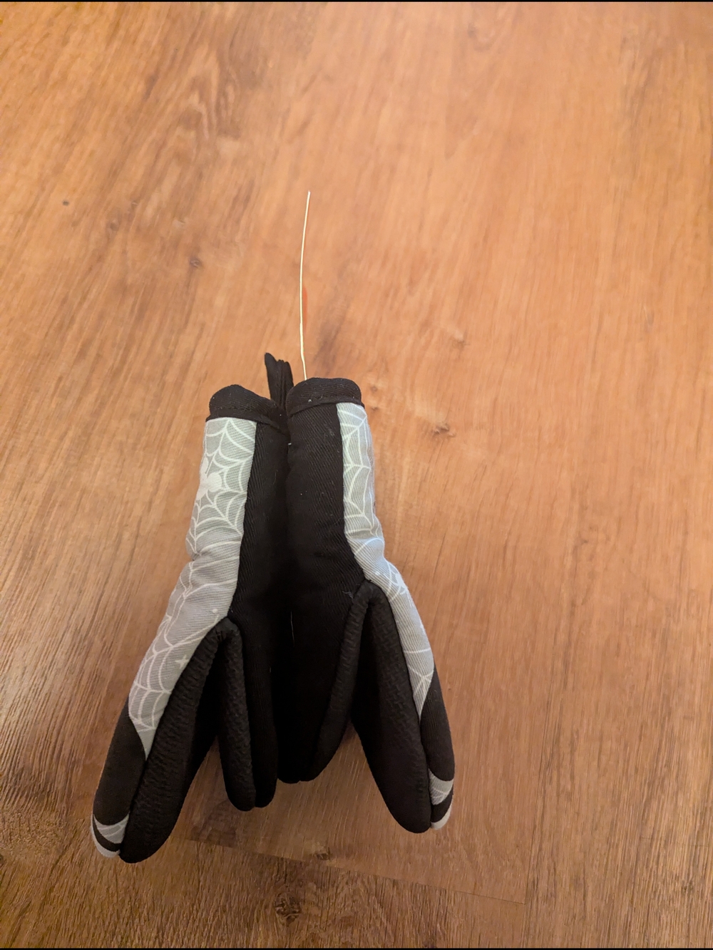 Disney Minnie Mouse Halloween Mini Oven Mitts in Orange, Black, Gray - Picture 3 of 3
